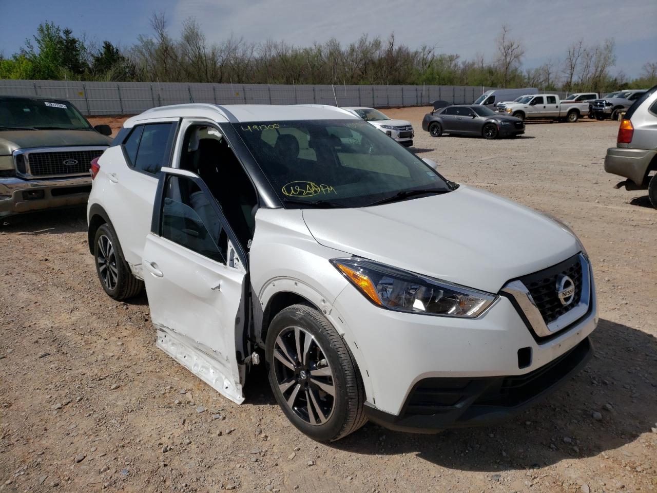 NISSAN KICKS S 2019 with VIN 3N1CP5CU2KL491300 - Photo from auction