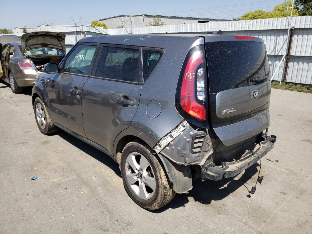 Photo 3 from auction – 2017 KIA SOUL with VIN KNDJN2A25H7498359