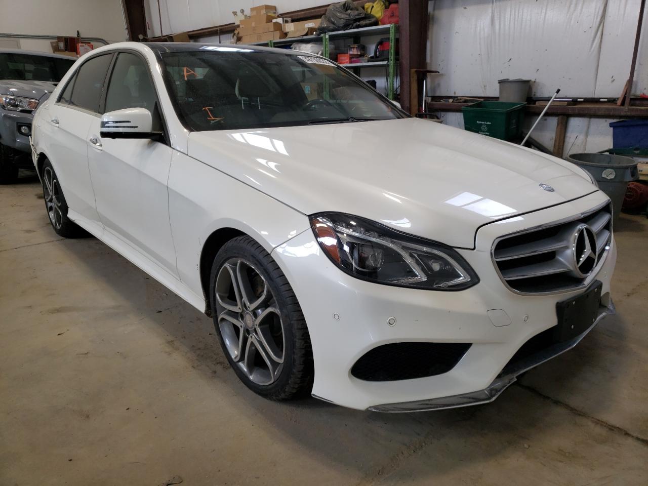 MERCEDES-BENZ E 250 BLUE 2014 with VIN WDDHF9HB5EA952916 - Photo from auction