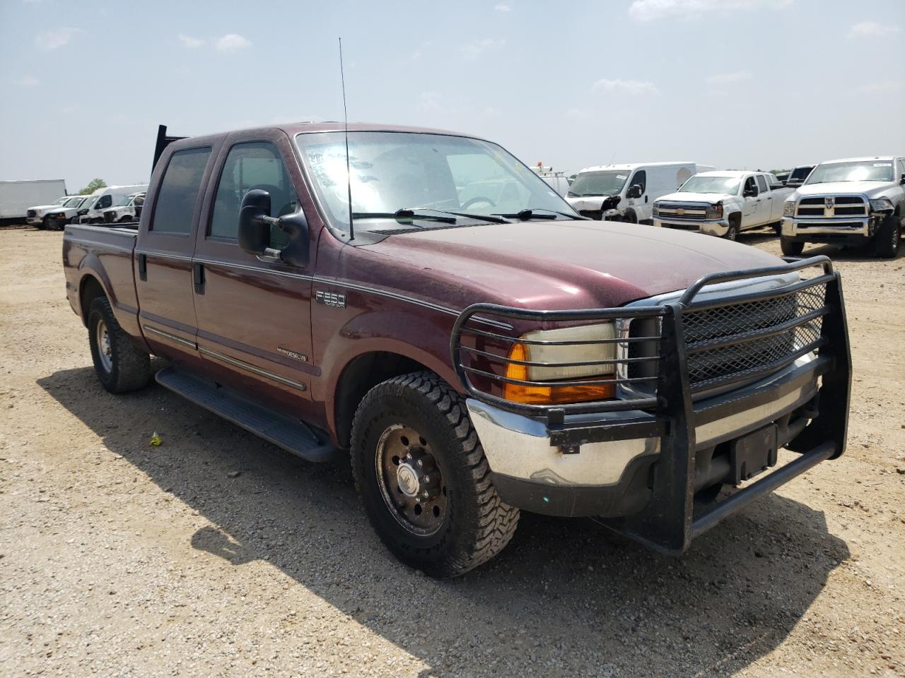 FORD F250 SUPER 2000 with VIN 1FTNW20F0YEB22862 - Photo from auction