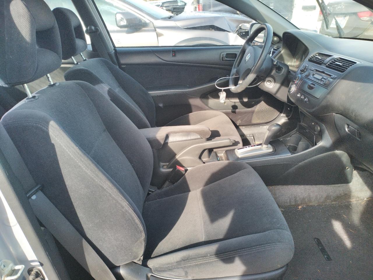 Photo 5 from auction – 2004 HONDA CIVIC EX with VIN 1HGEM22984L030869