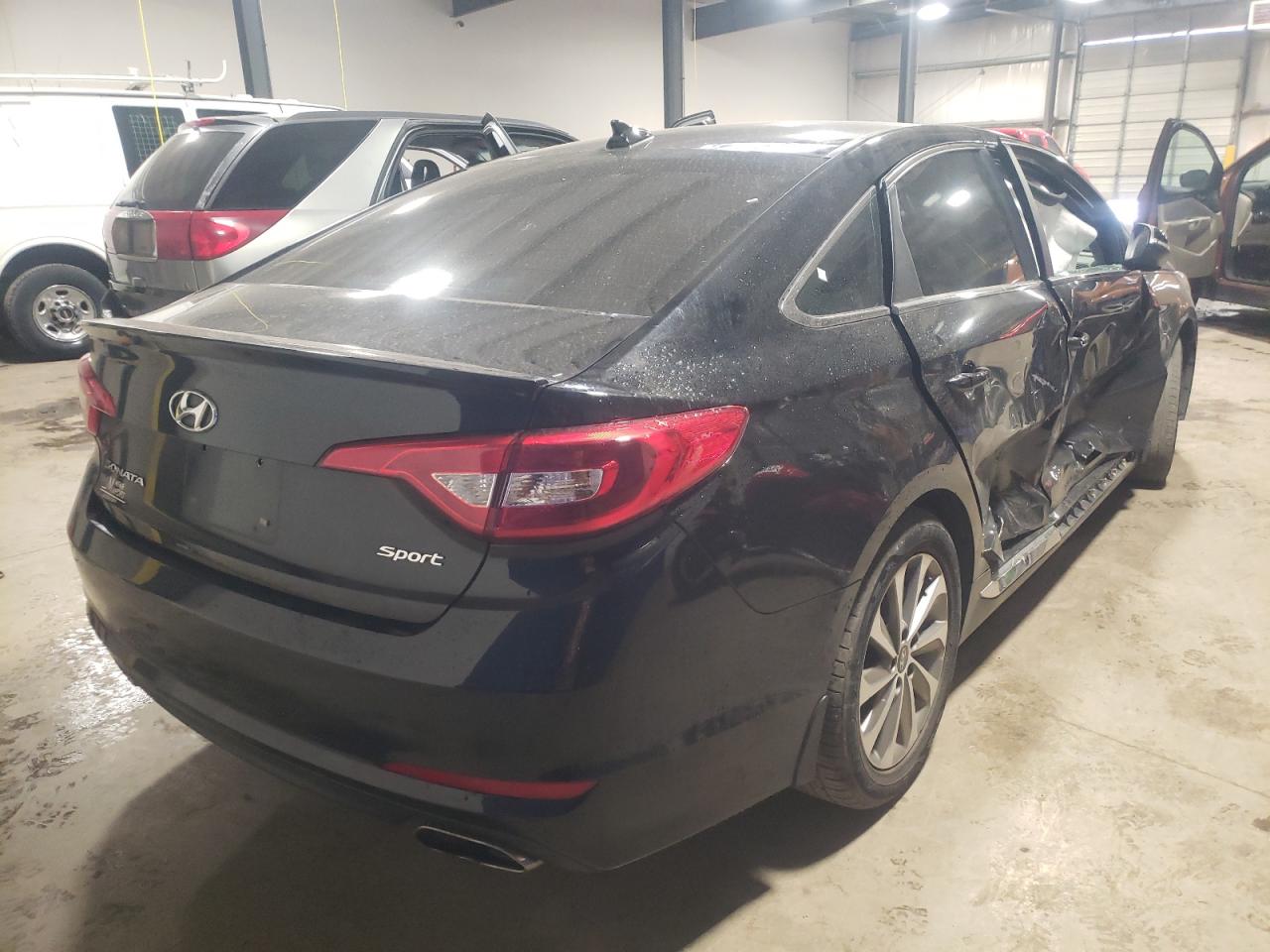 Photo 4 from auction – 2017 HYUNDAI SONATA SPO with VIN 5NPE34AF2HH485070
