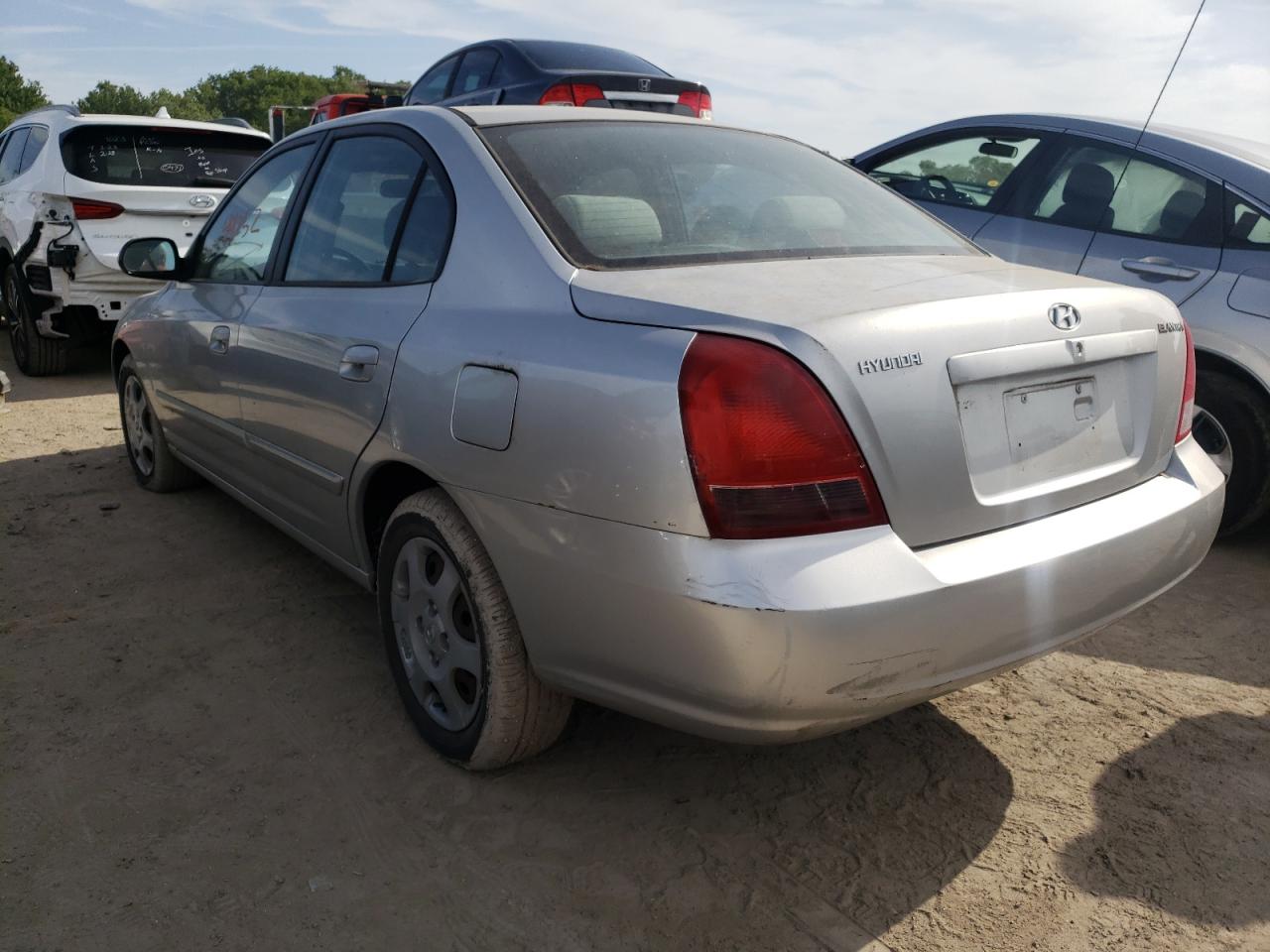 Photo 3 from auction – 2003 HYUNDAI ELANTRA with VIN KMHDN45D13U680585