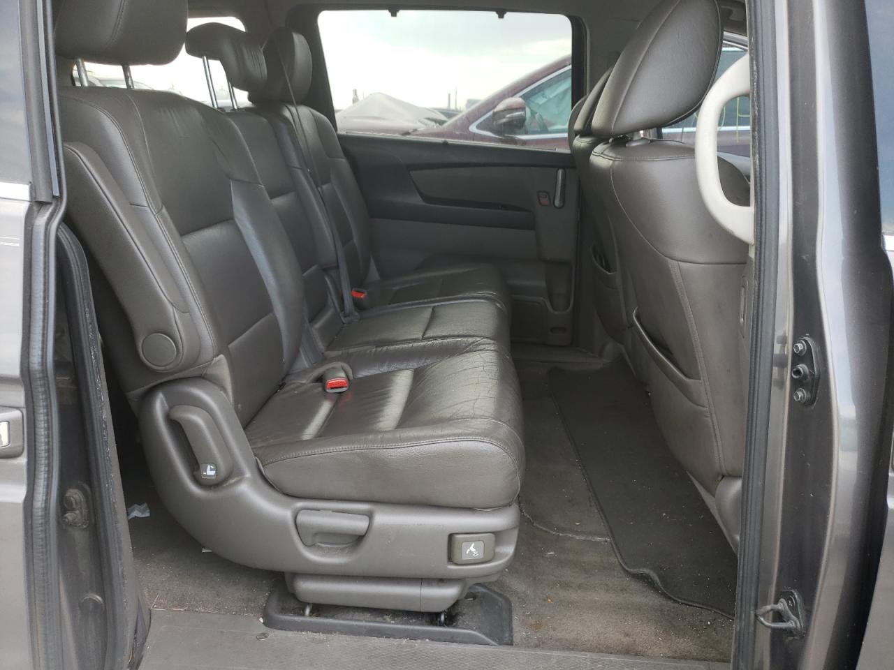Photo 6 from auction – 2012 HONDA ODYSSEY TO with VIN 5FNRL5H92CB093964