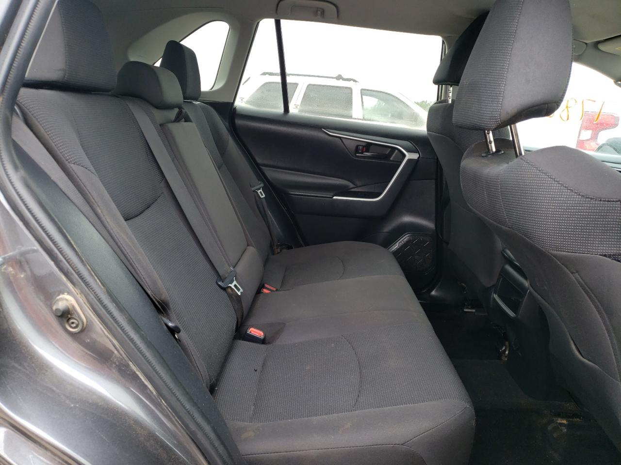 Photo 6 from auction – 2021 TOYOTA RAV4 LE with VIN 2T3H1RFV0MC118513