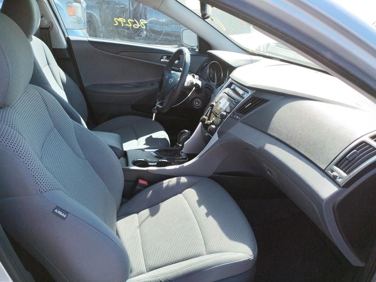 Photo 5 from auction – 2012 HYUNDAI SONATA GLS with VIN 5NPEB4AC3CH398411