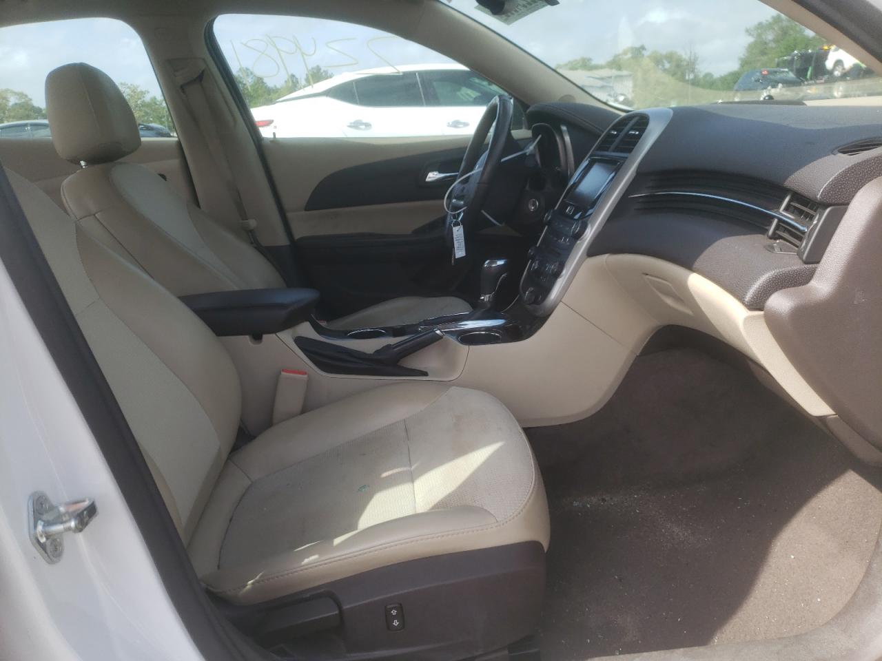 Photo 5 from auction – 2015 CHEVROLET MALIBU 2LT with VIN 1G11D5SL9FF279640