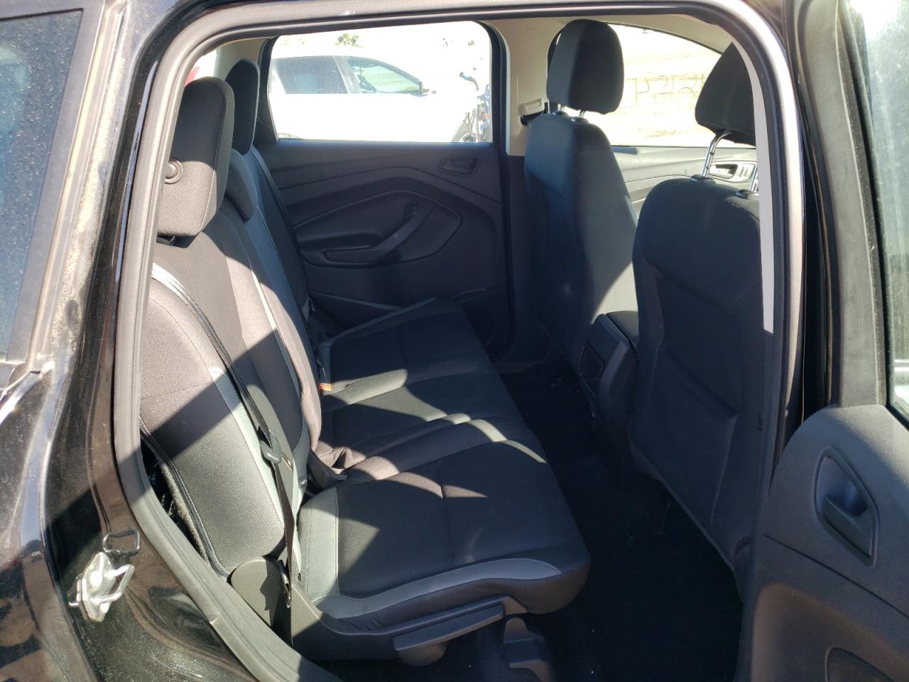 Photo 6 from auction – 2016 FORD ESCAPE S with VIN 1FMCU0F7XGUA99284