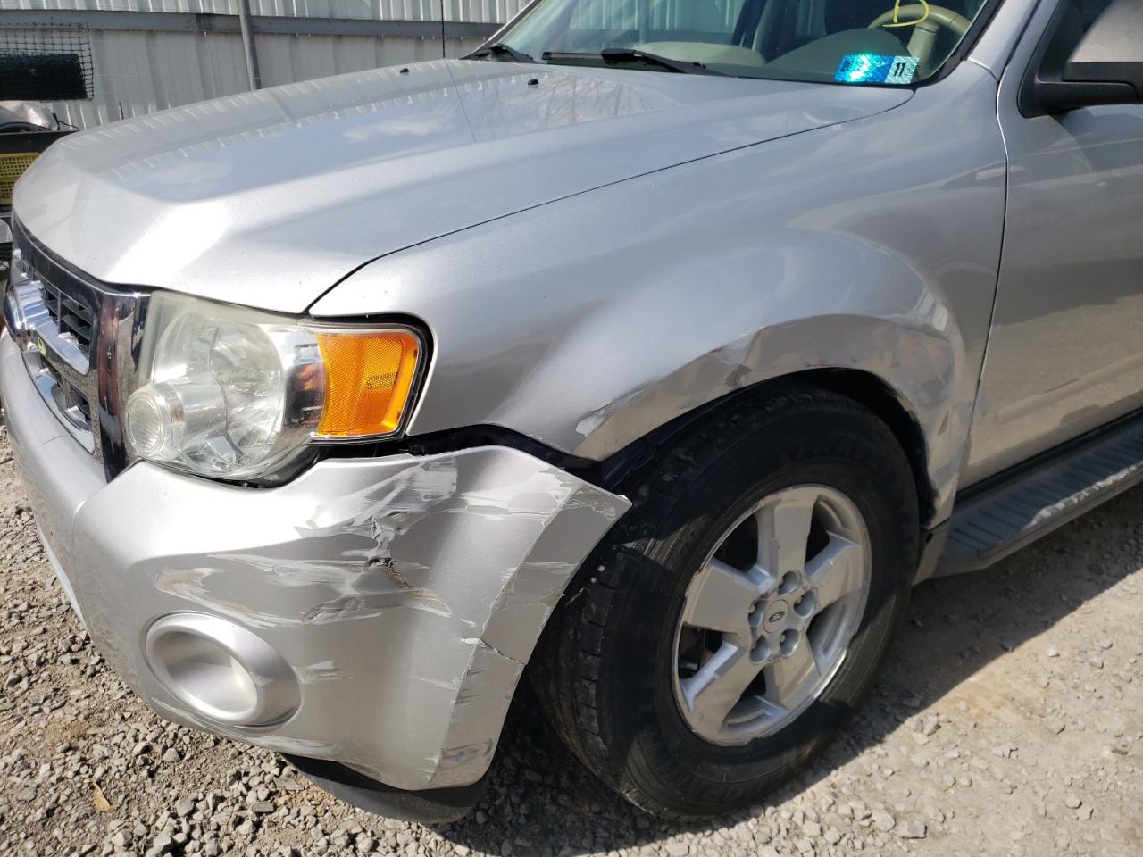 Photo 9 from auction – 2010 FORD ESCAPE XLT with VIN 1FMCU9DG1AKA41297