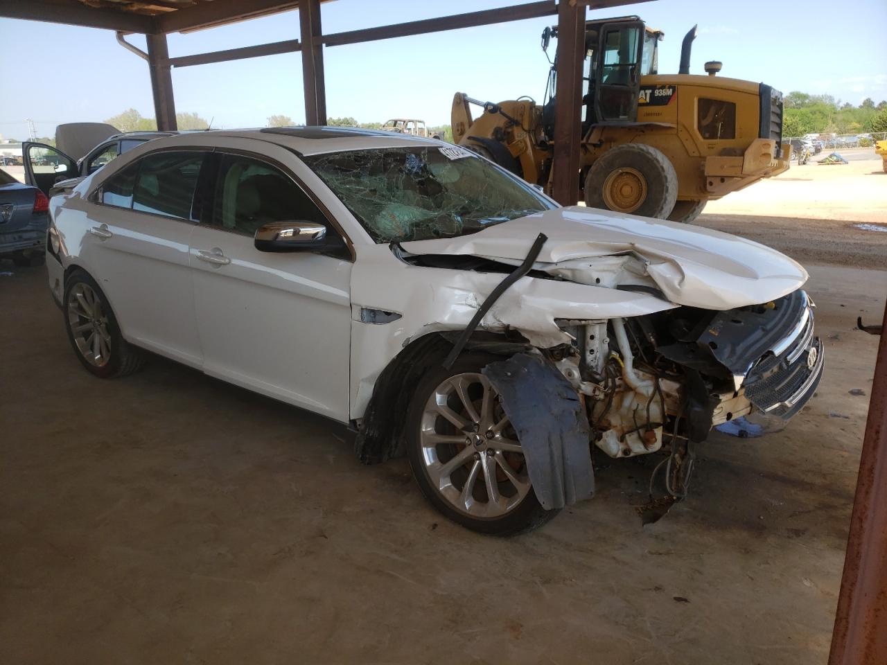 FORD TAURUS LIM 2014 with VIN 1FAHP2F83EG173653 - Photo from auction