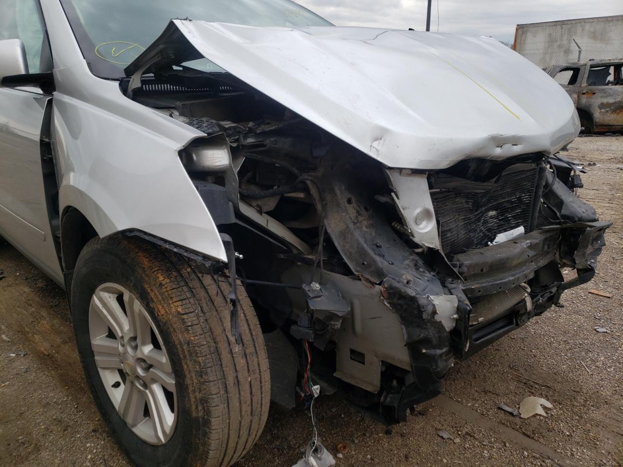 Photo 9 from auction – 2014 CHEVROLET TRAVERSE L with VIN 1GNKVHKD4EJ346991