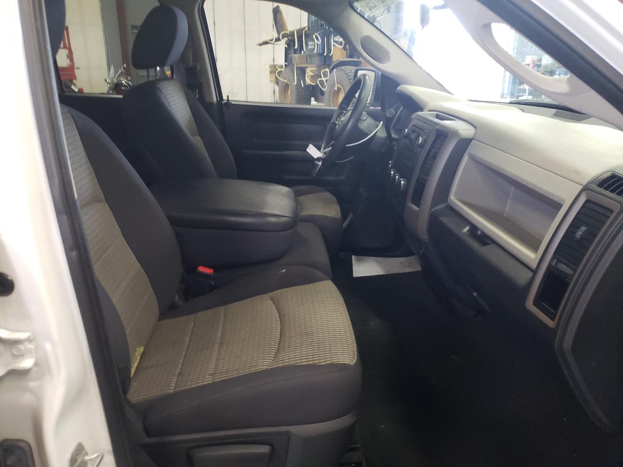 Photo 5 from auction – 2012 DODGE RAM 1500 S with VIN 1C6RD7FT2CS269493