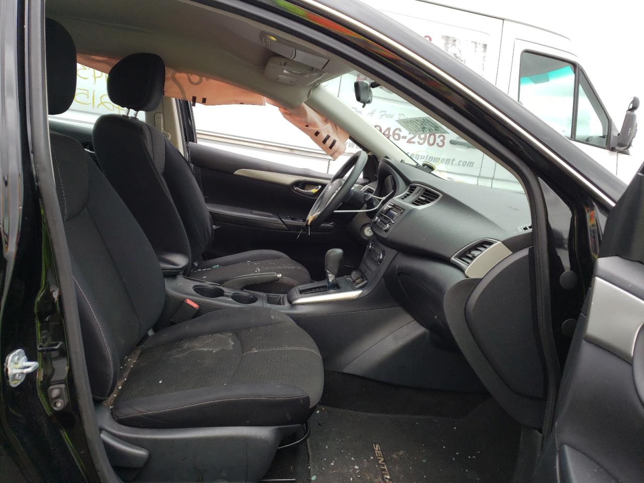 Photo 5 from auction – 2016 NISSAN SENTRA S with VIN 3N1AB7AP1GY255682