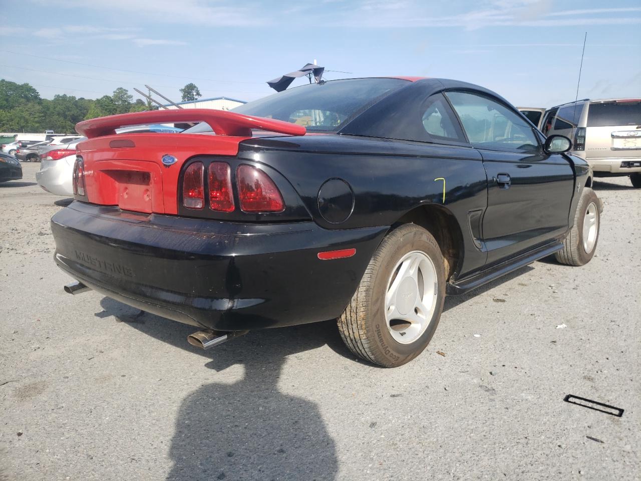 Photo 4 from auction – 1996 FORD MUSTANG with VIN 1FALP4045TF125327