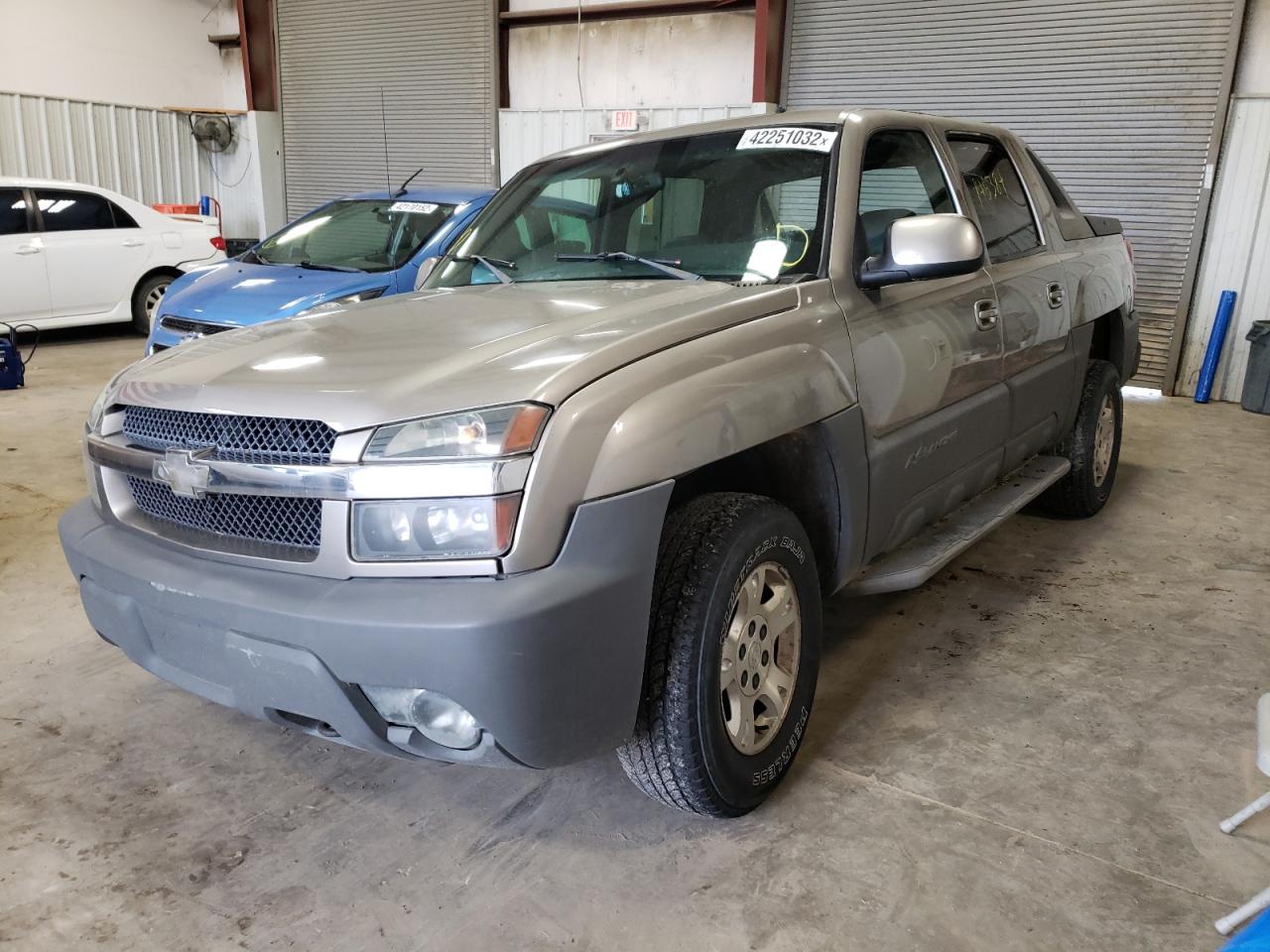 Photo 2 from auction – 2002 CHEVROLET AVALANCHE with VIN 3GNEK13T42G291829