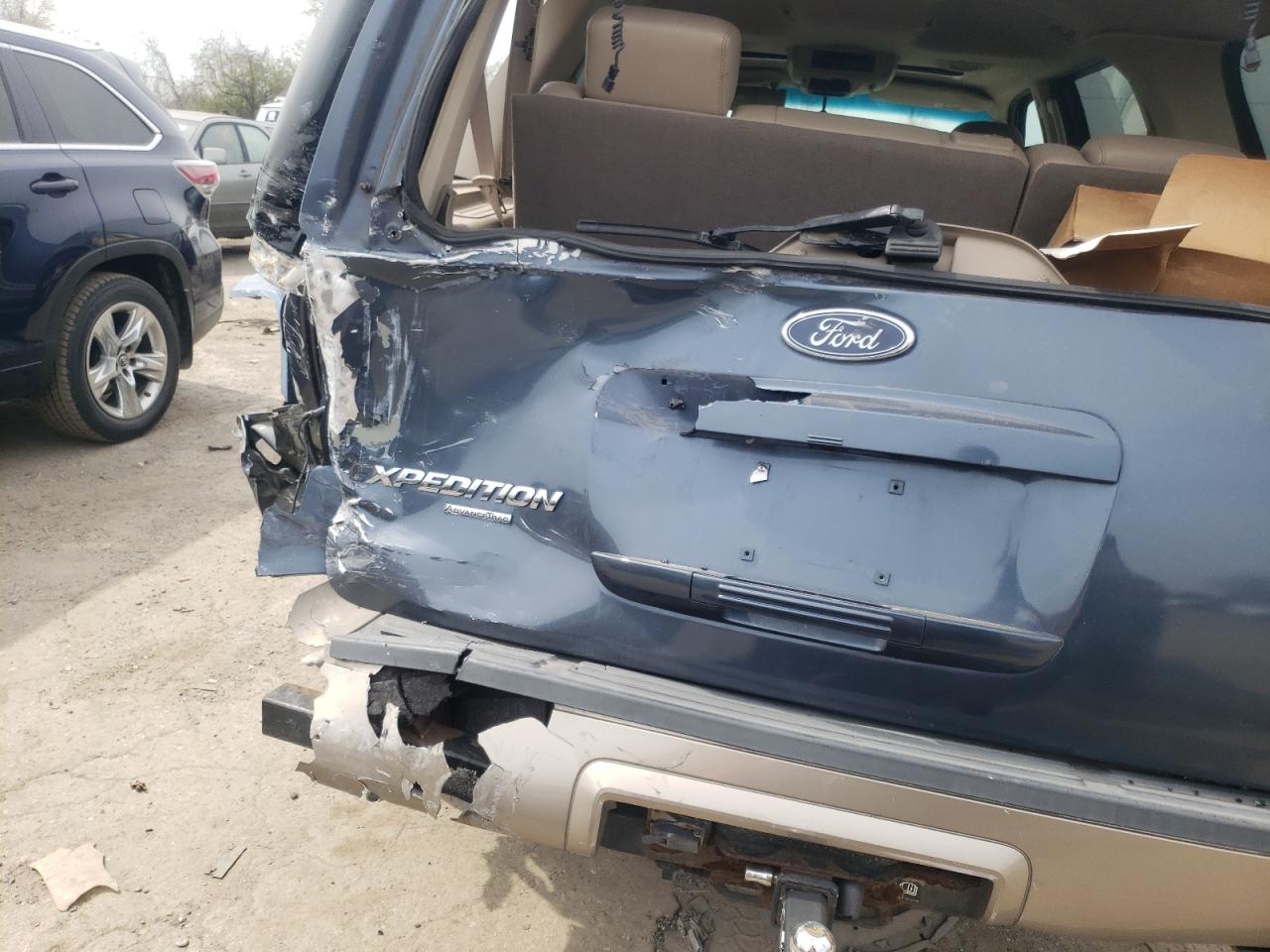 Photo 9 from auction – 2003 FORD EXPEDITION with VIN 1FMFU18L83LA00376