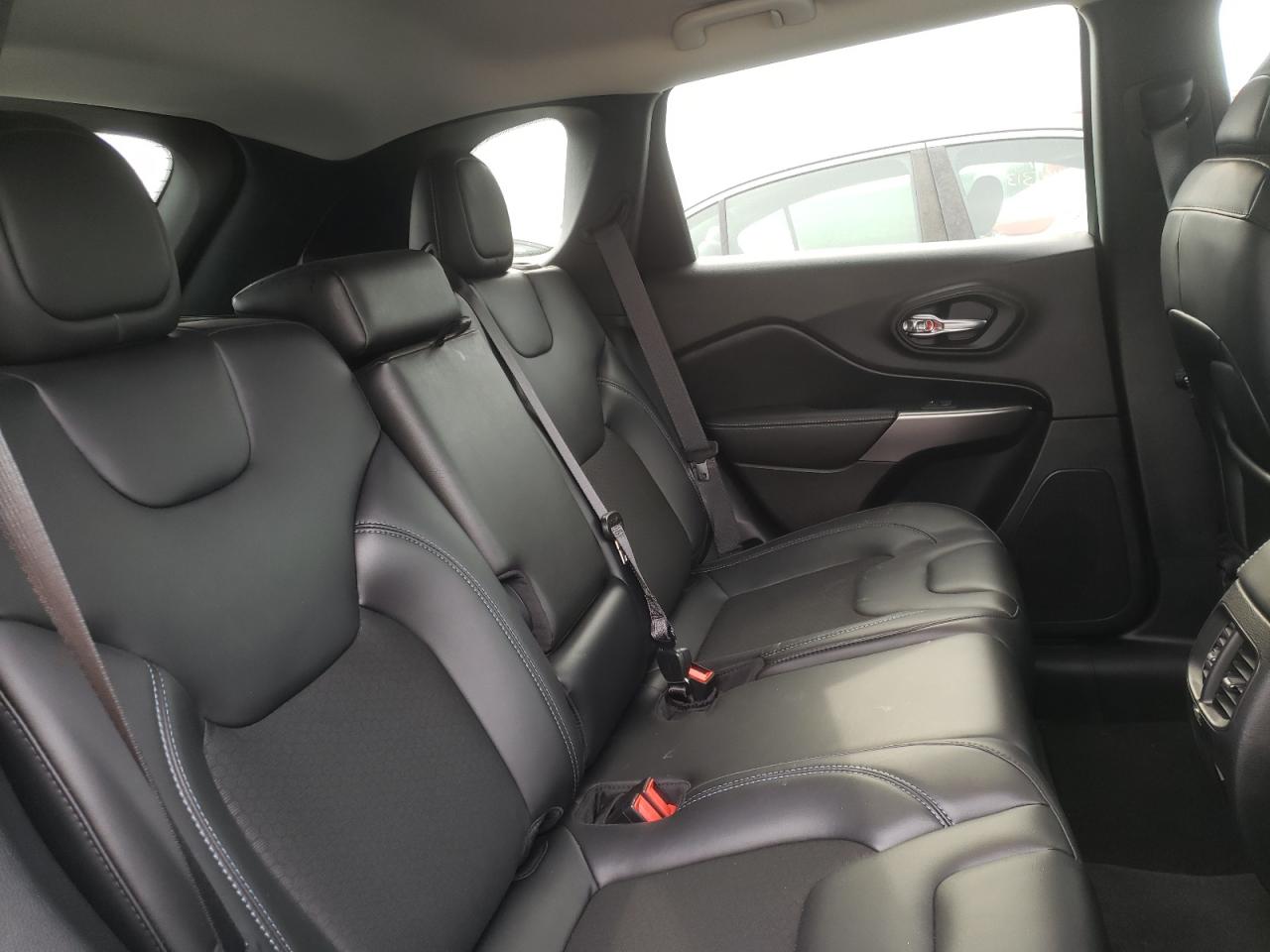 Photo 6 from auction – 2020 JEEP CHEROKEE L with VIN 1C4PJLLB5LD525594