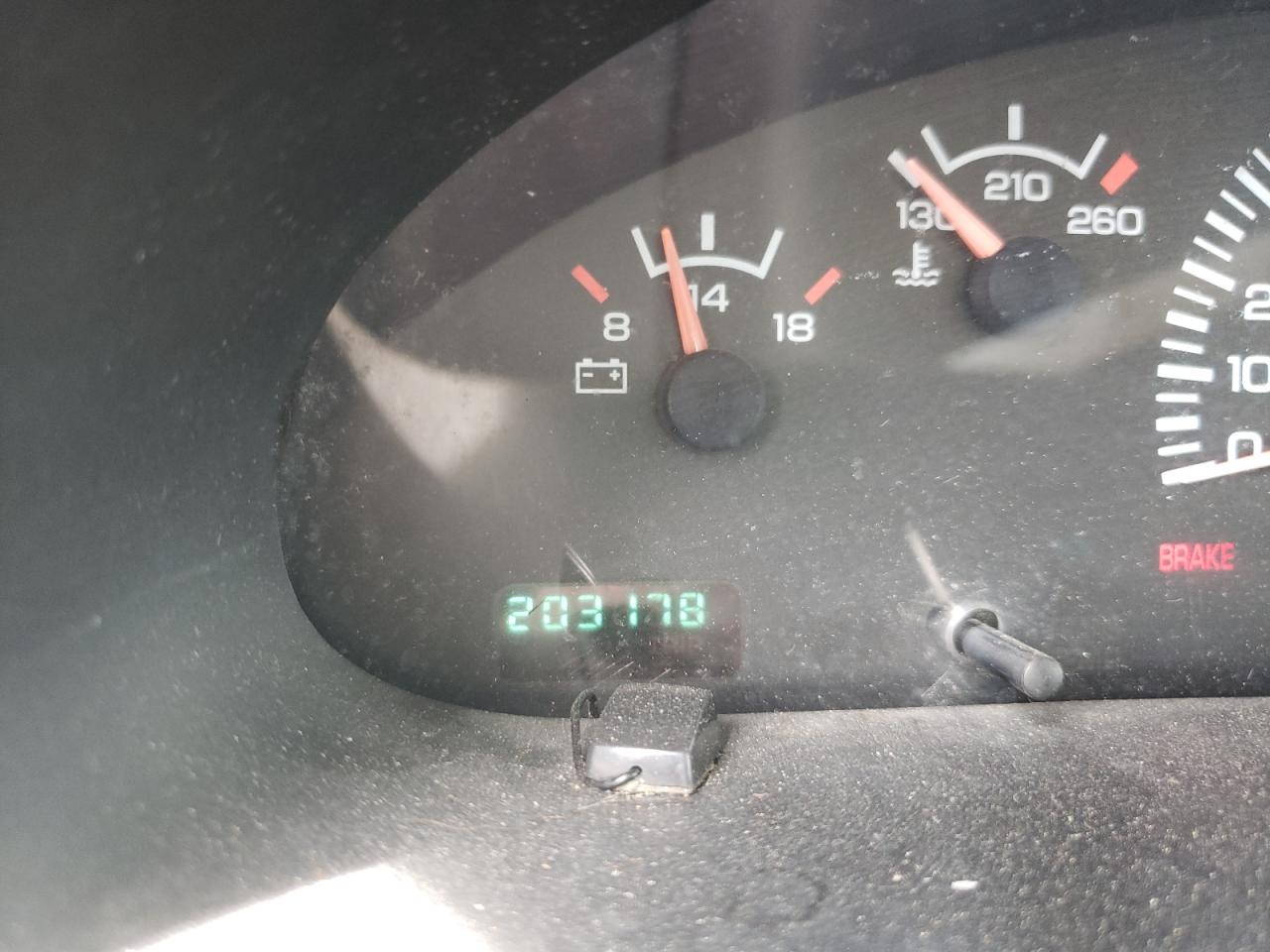 Photo 8 from auction – 2000 DODGE RAM VAN B3 with VIN 2B7KB31Y0YK160995