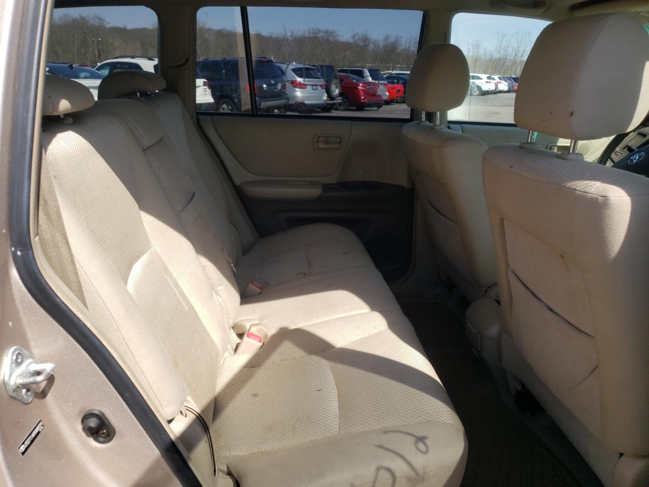 Photo 6 from auction – 2005 TOYOTA HIGHLANDER with VIN JTEEP21AX50085291