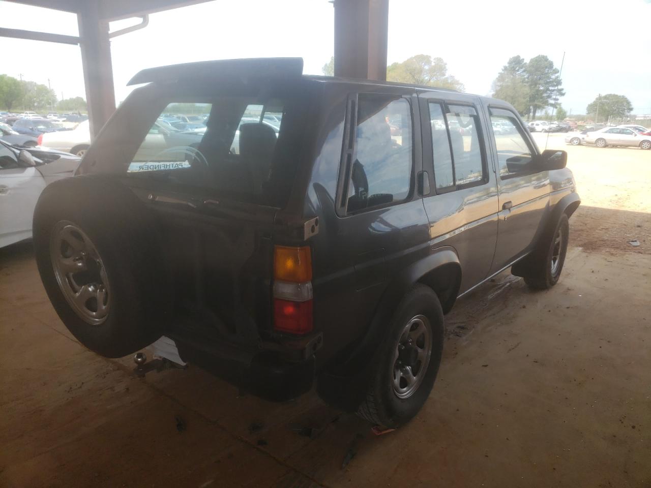 Photo 4 from auction – 1995 NISSAN PATHFINDER with VIN JN8HD17Y2SW018979