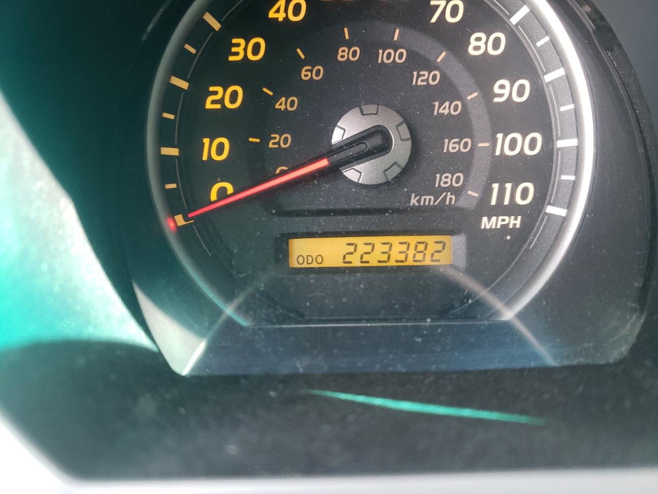Photo 8 from auction – 2004 TOYOTA 4RUNNER LI with VIN JTEBT17R040042342