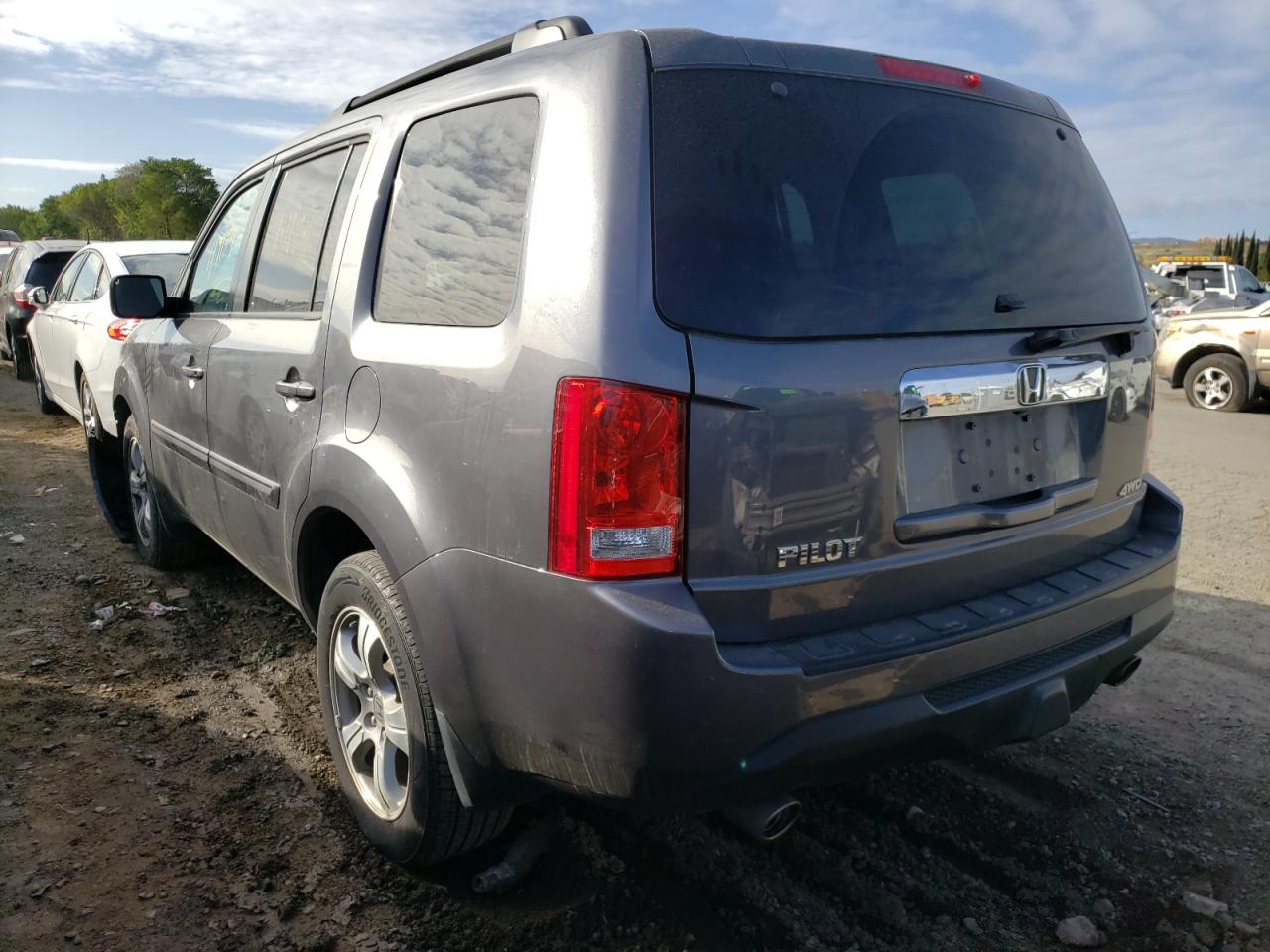 Photo 3 from auction – 2015 HONDA PILOT EXLN with VIN 5FNYF4H78FB078076