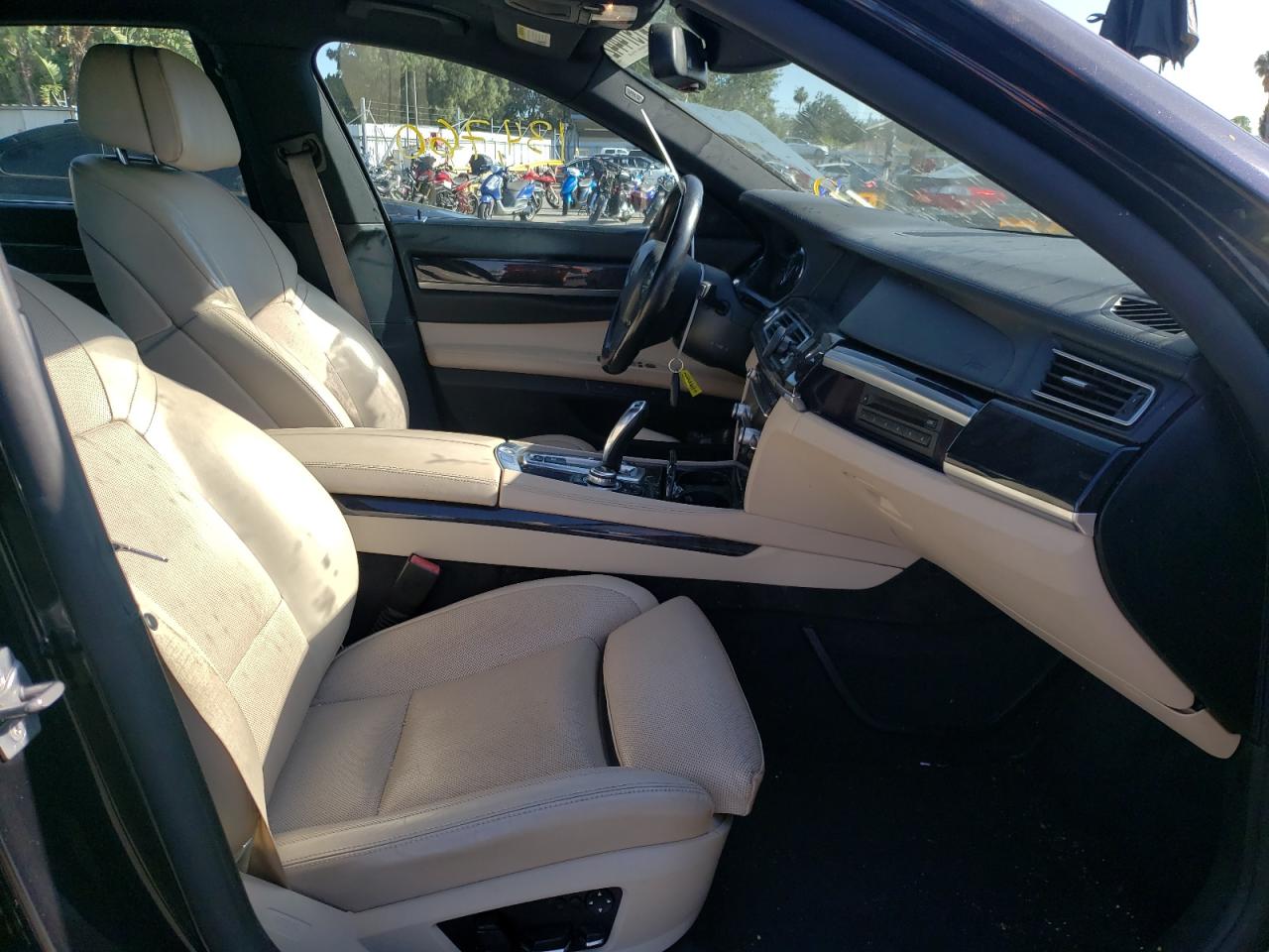 Photo 5 from auction – 2010 BMW 750 LI with VIN WBAKB8C54ACY63521