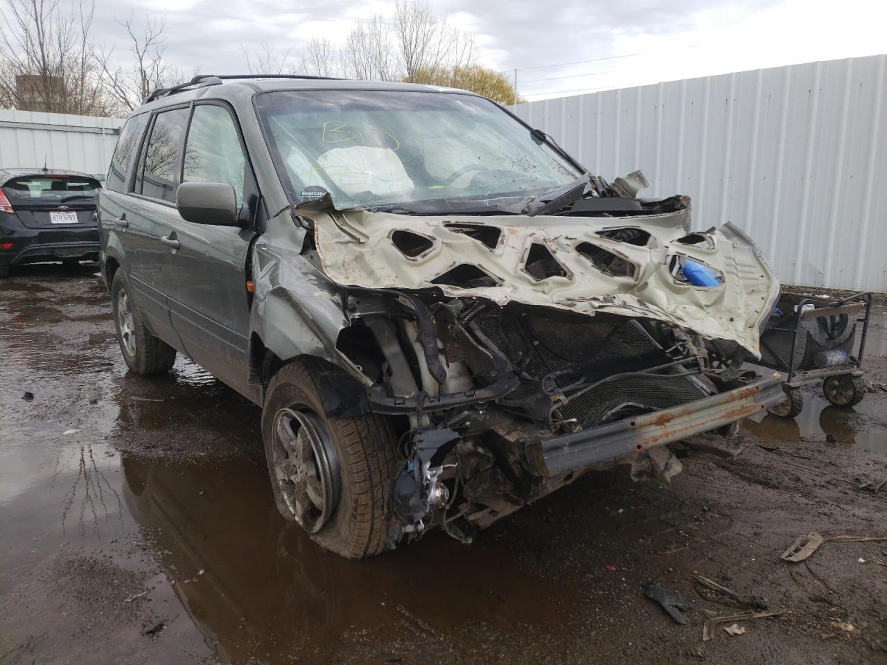 HONDA PILOT EXL 2008 with VIN 5FNYF18788B008319 - Photo from auction