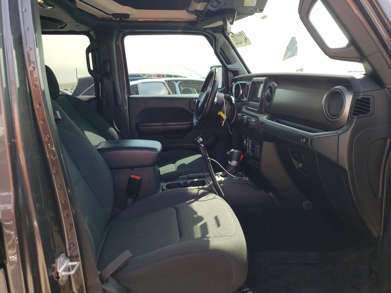 Photo 5 from auction – 2020 JEEP GLADIATOR with VIN 1C6JJTAGXLL216446