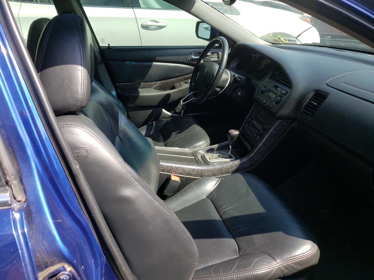 Photo 5 from auction – 2003 ACURA TL with VIN 19UUA56883A013636
