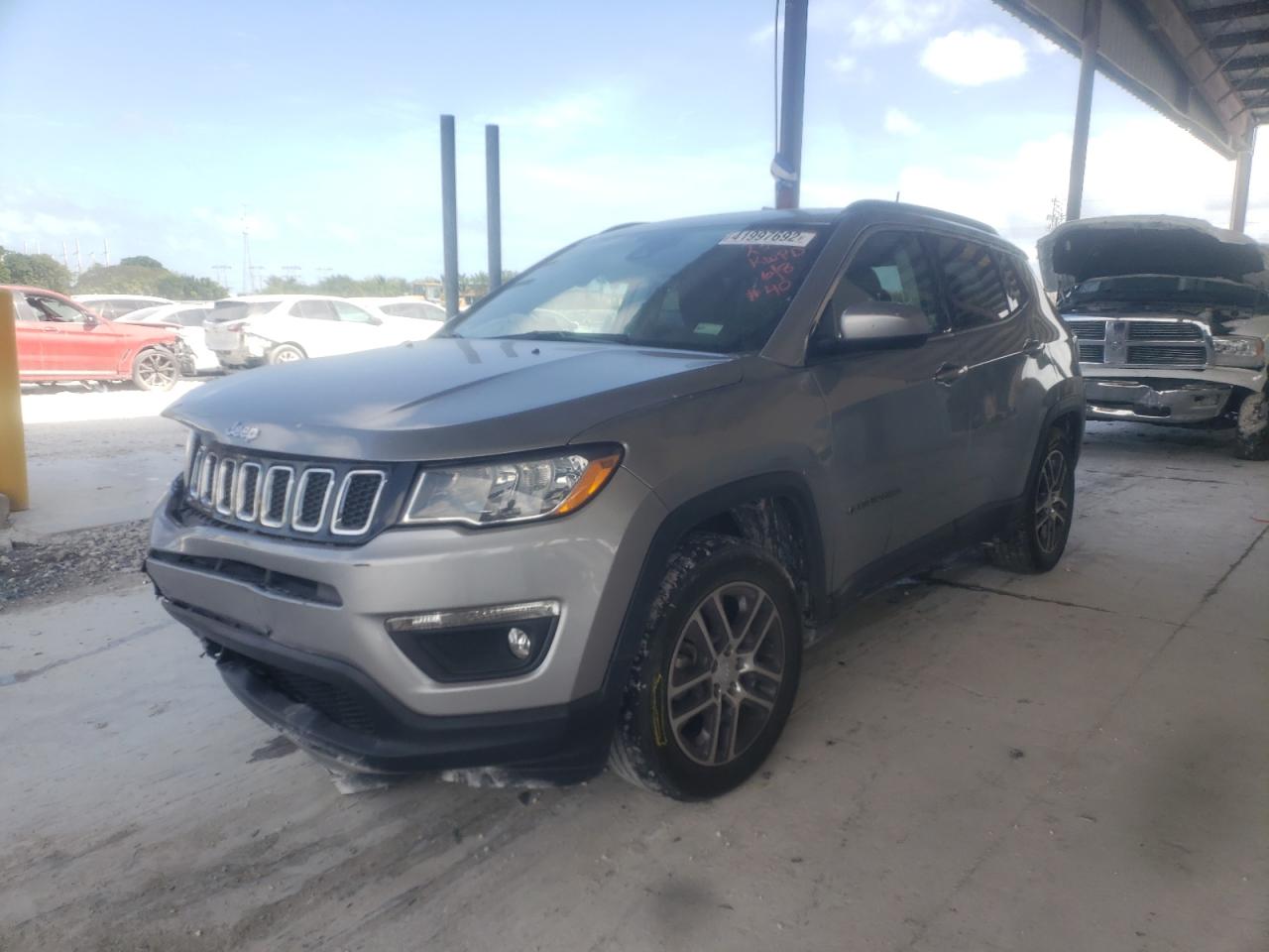 Photo 2 from auction – 2020 JEEP COMPASS LA with VIN 3C4NJCBB8LT231318