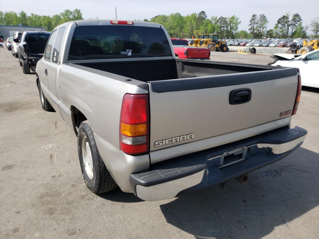 Photo 3 from auction – 2002 GMC NEW SIERRA with VIN 2GTEC19T321354716
