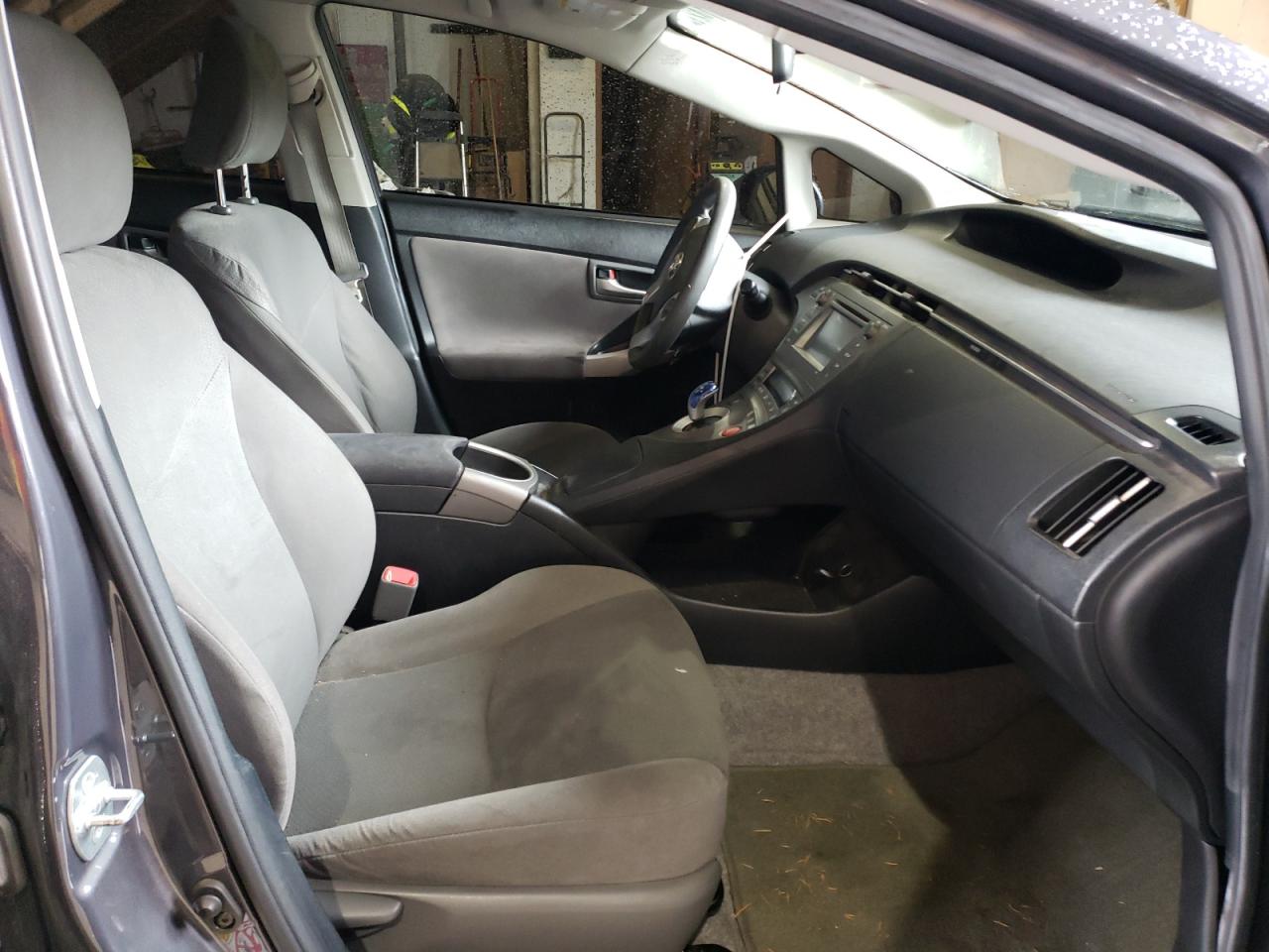 Photo 5 from auction – 2012 TOYOTA PRIUS with VIN JTDKN3DU5C1525594