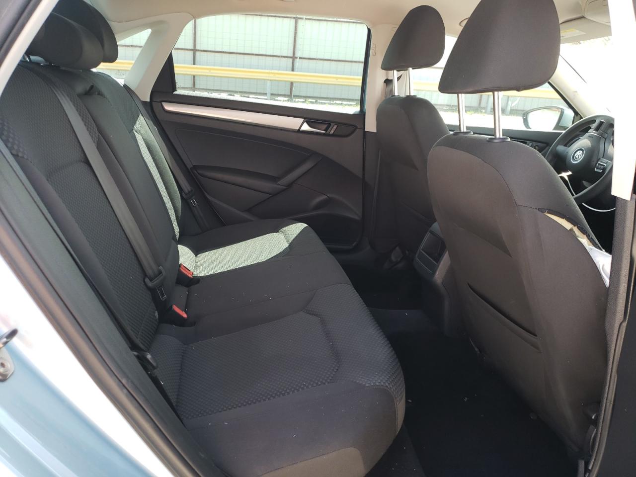 Photo 6 from auction – 2012 VOLKSWAGEN PASSAT S with VIN 1VWAH7A32CC058545