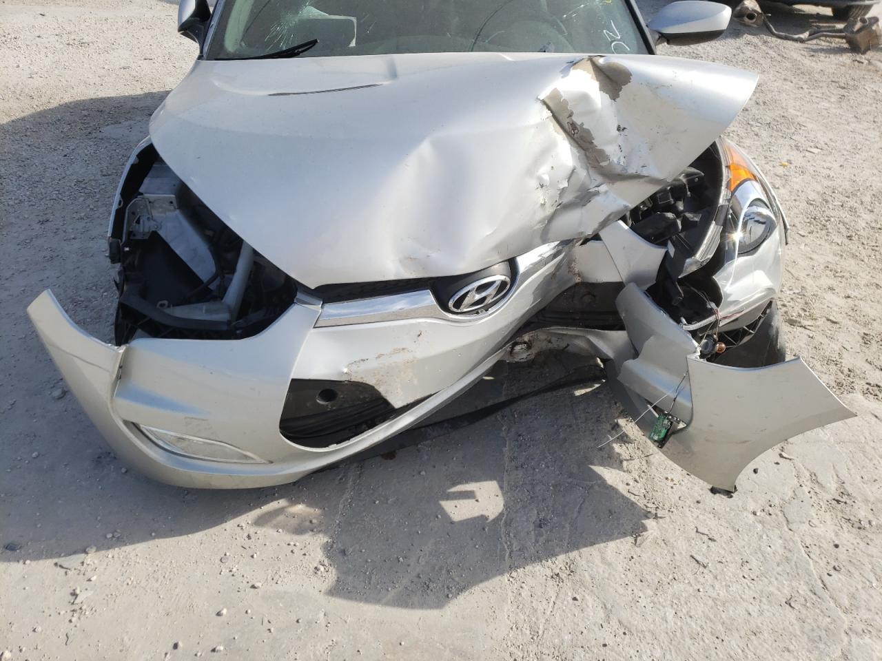 Photo 9 from auction – 2014 HYUNDAI VELOSTER with VIN KMHTC6AD7EU217050