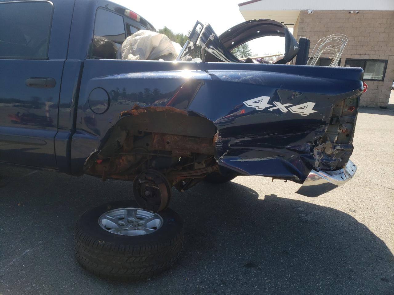 Photo 9 from auction – 2005 DODGE DAKOTA QUA with VIN 1D7HW48N05S115773