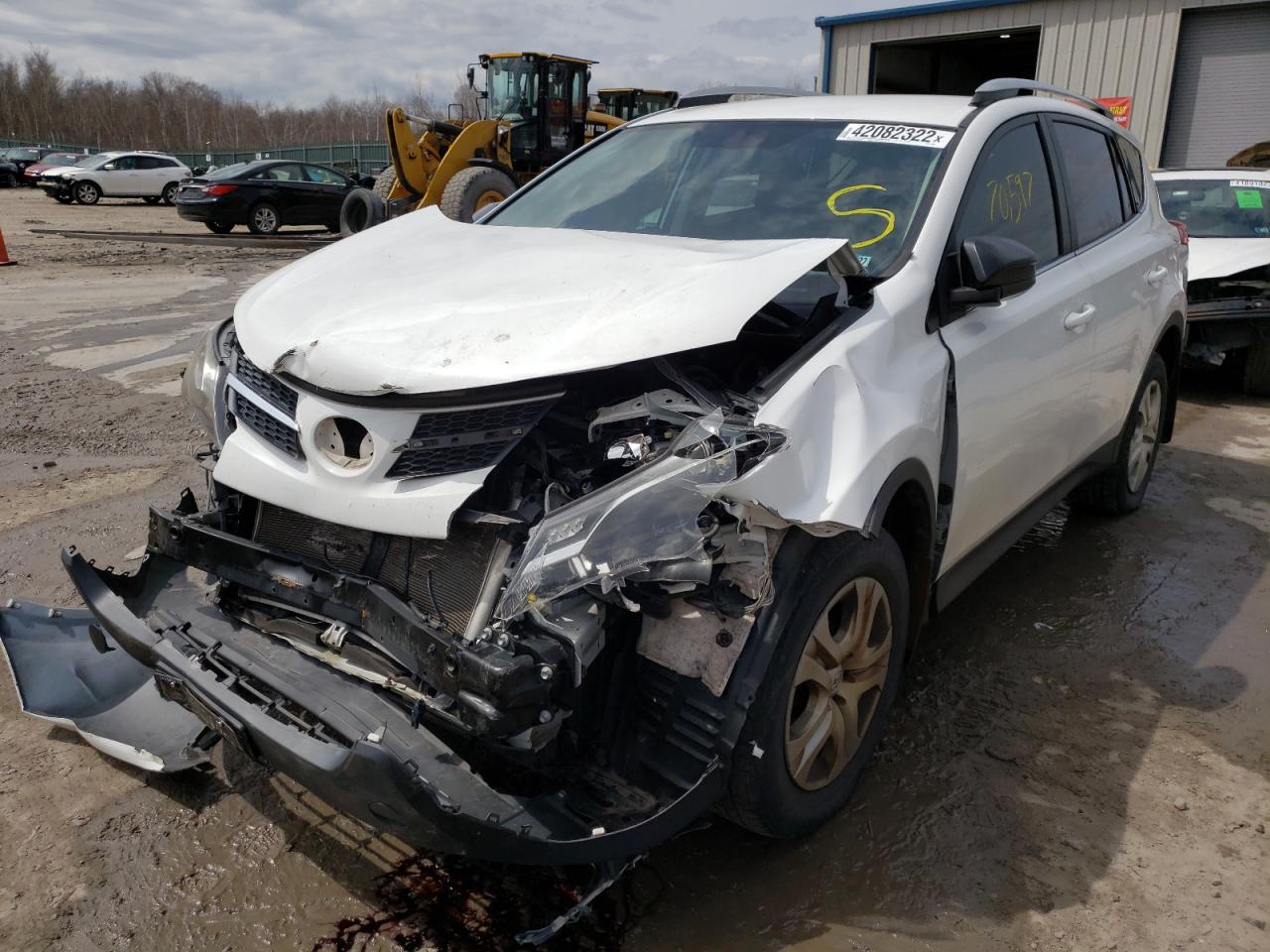 Photo 2 from auction – 2015 TOYOTA RAV4 LE with VIN 2T3BFREV1FW299969