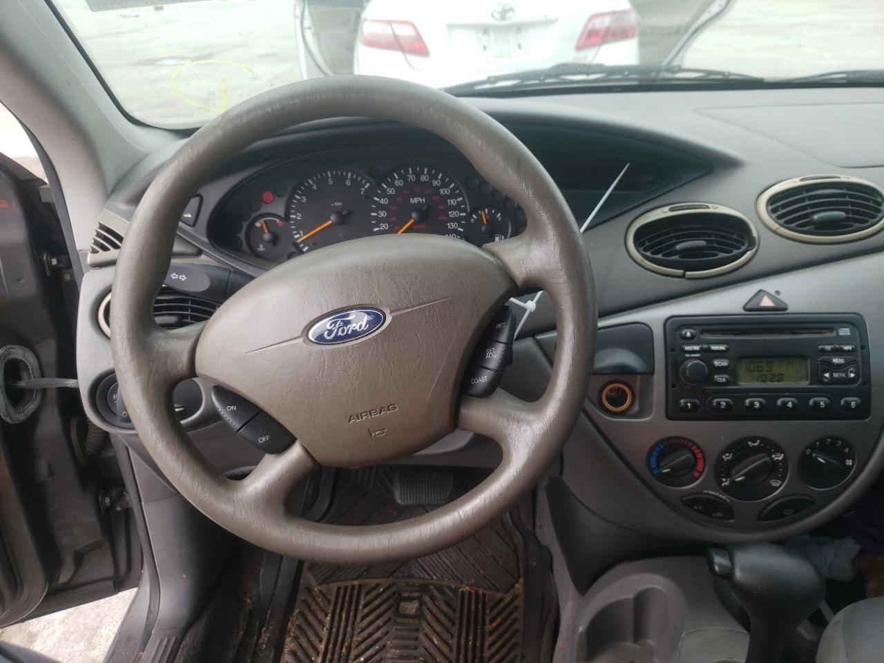Photo 9 from auction – 2002 FORD FOCUS ZX3 with VIN 3FAFP31352R223269