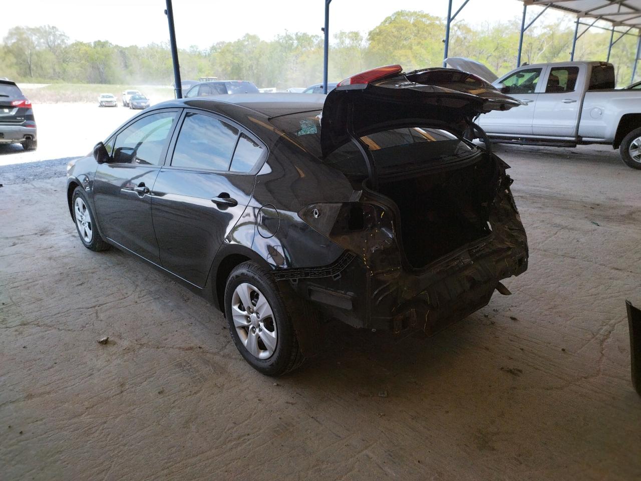 Photo 3 from auction – 2015 KIA FORTE LX with VIN KNAFX4A6XF5418168
