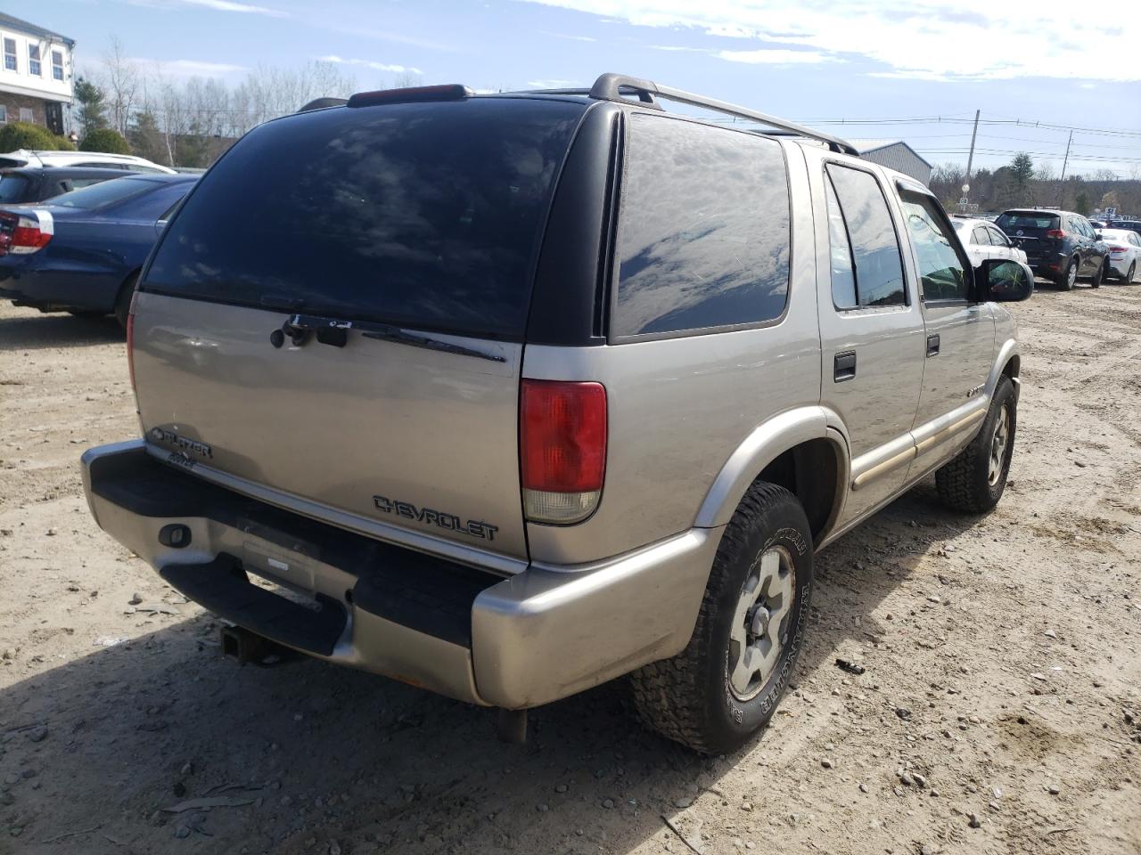 Photo 4 from auction – 2003 CHEVROLET BLAZER with VIN 1GNDT13X23K146553