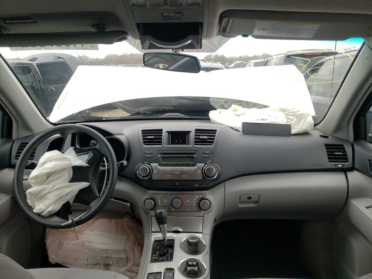 Photo 9 from auction – 2012 TOYOTA HIGHLANDER with VIN 5TDZA3EH5CS029127