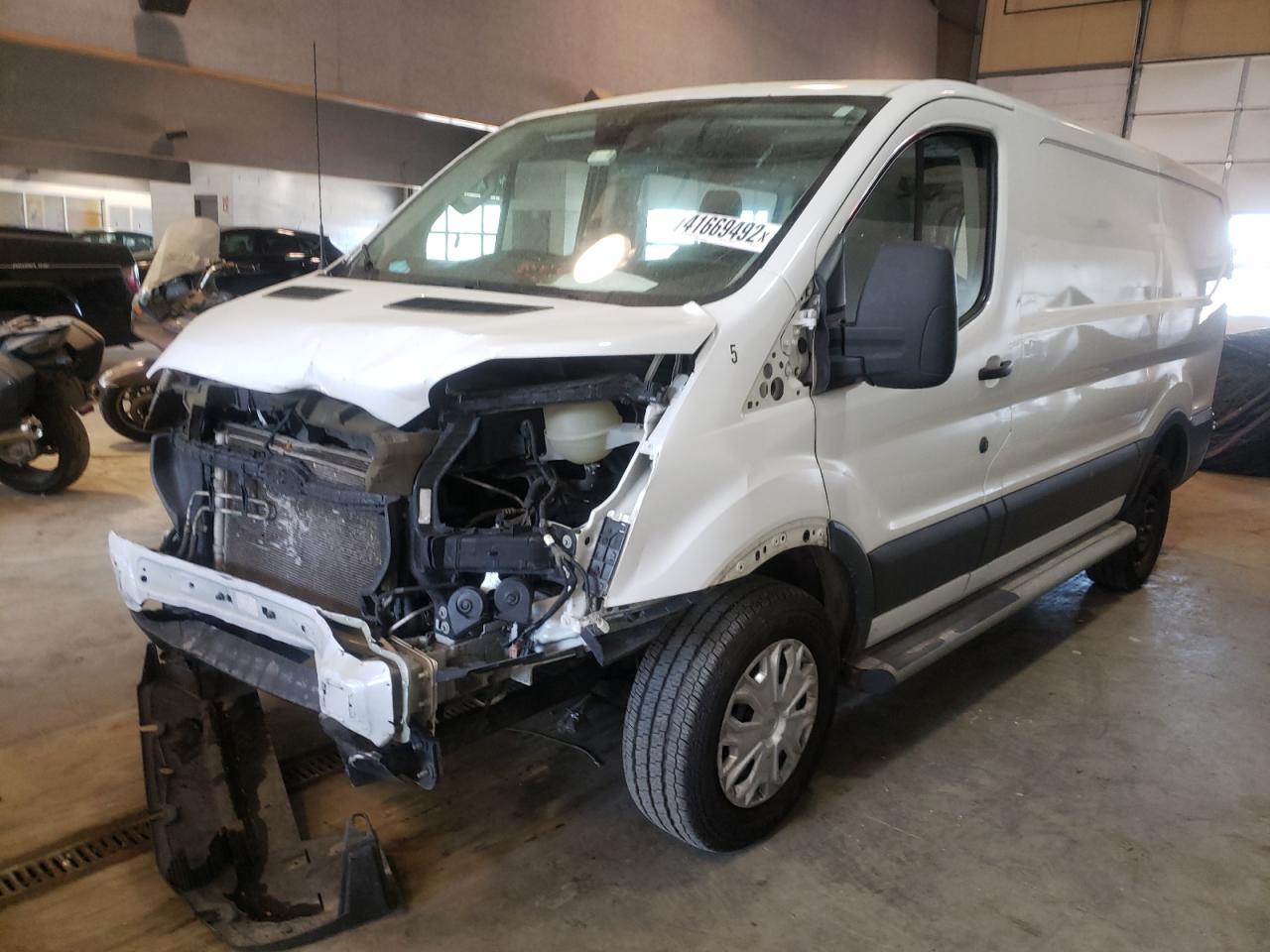 Photo 2 from auction – 2018 FORD TRANSIT T- with VIN 1FTYR1YM5JKA63252