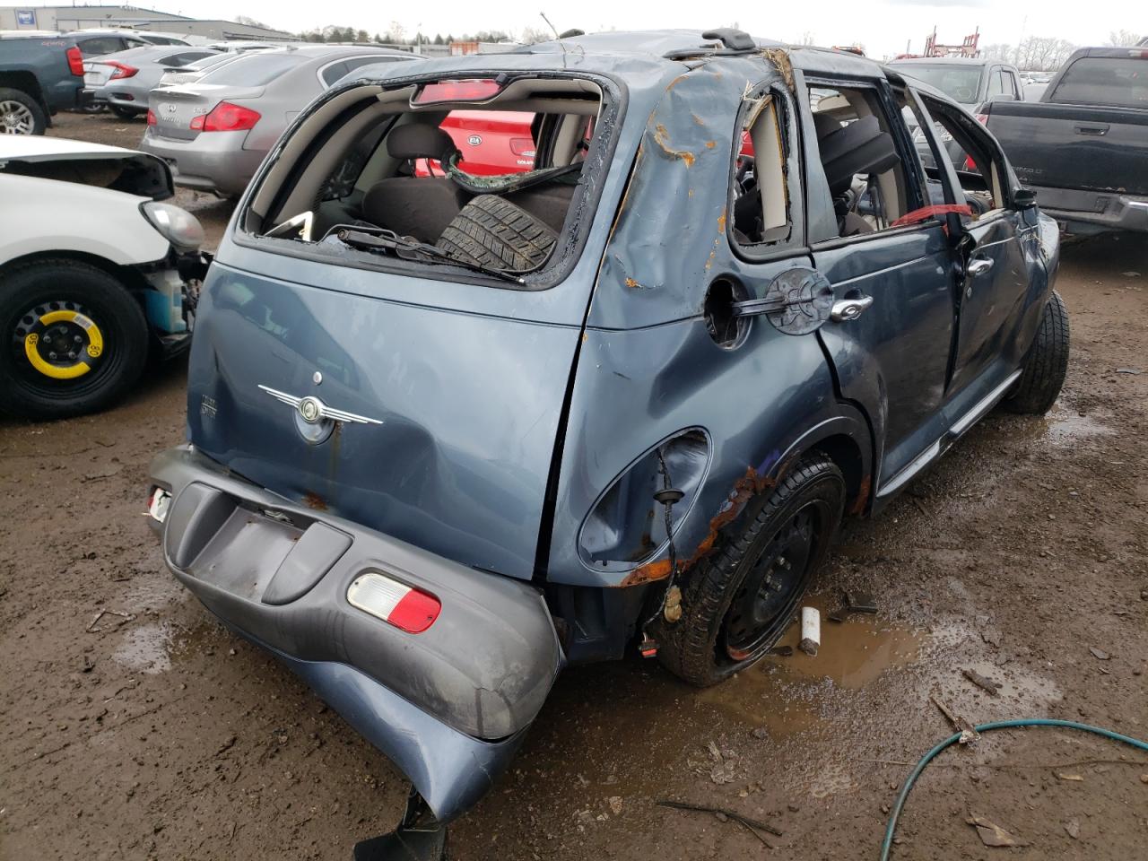 Photo 4 from auction – 2002 CHRYSLER PT CRUISER with VIN 3C8FY58B32T279759