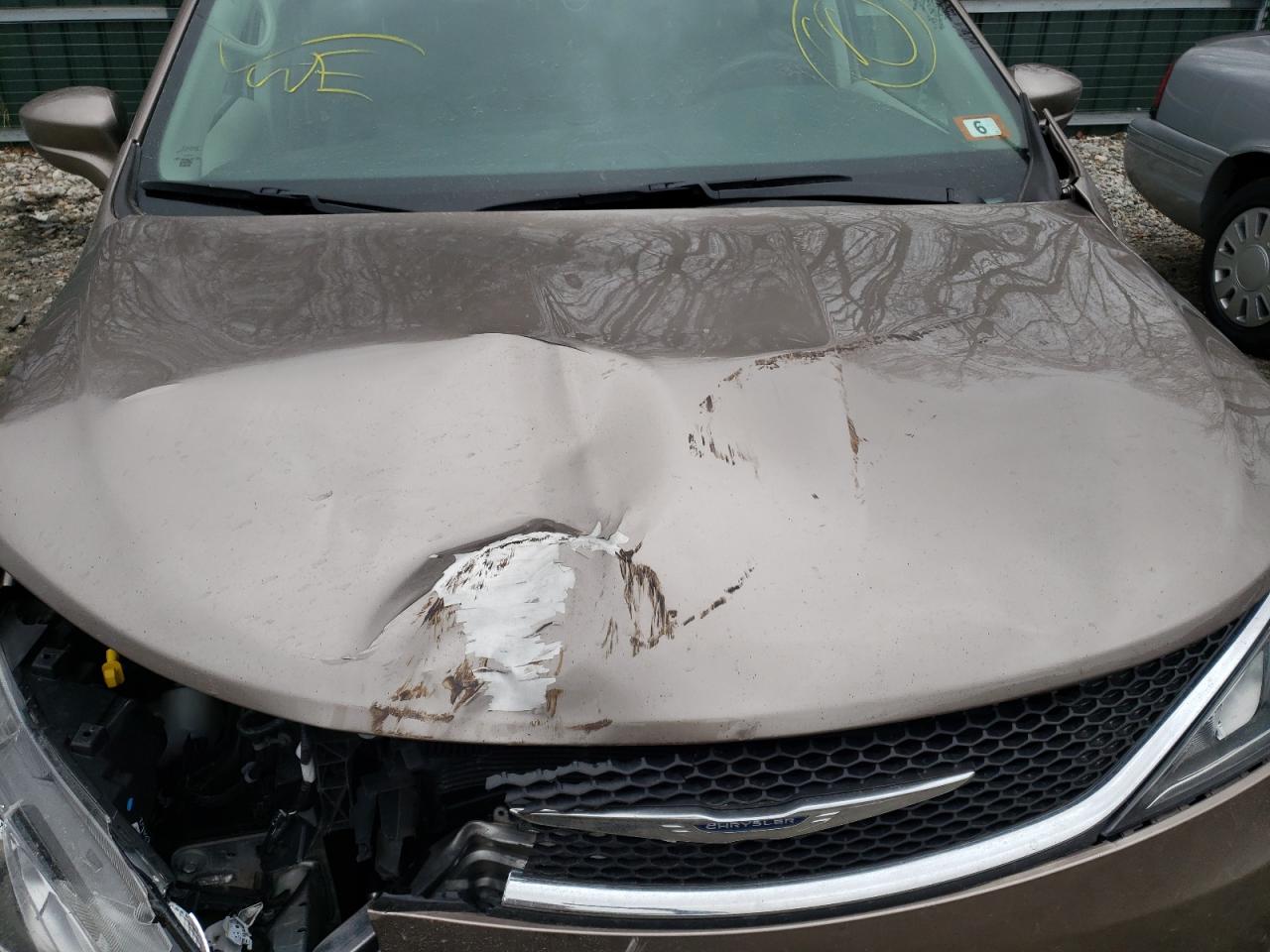 Photo 7 from auction – 2017 CHRYSLER PACIFICA T with VIN 2C4RC1BG4HR832201