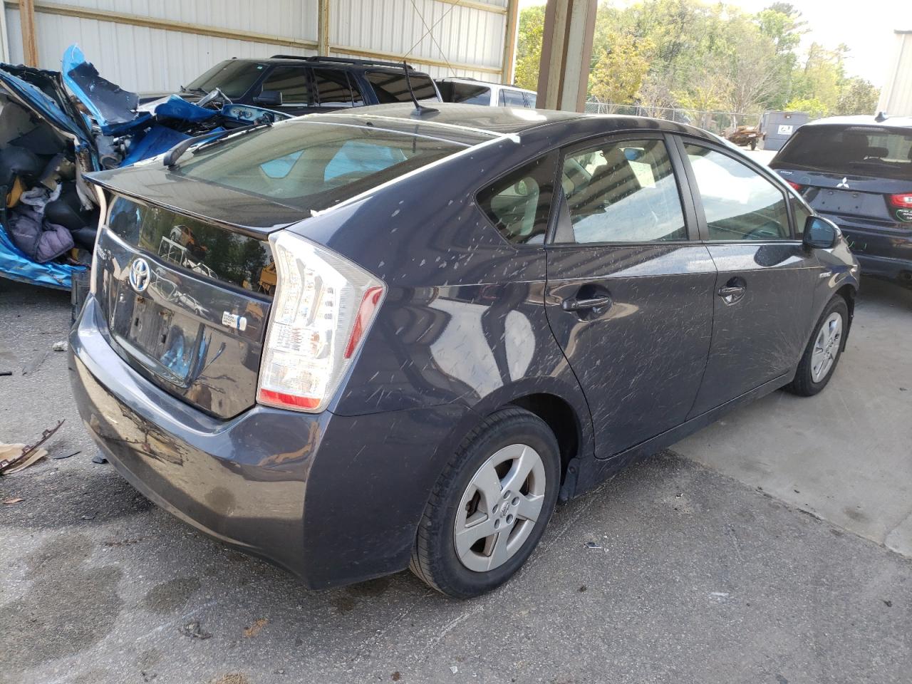 Photo 4 from auction – 2011 TOYOTA PRIUS with VIN JTDKN3DU5B0305019