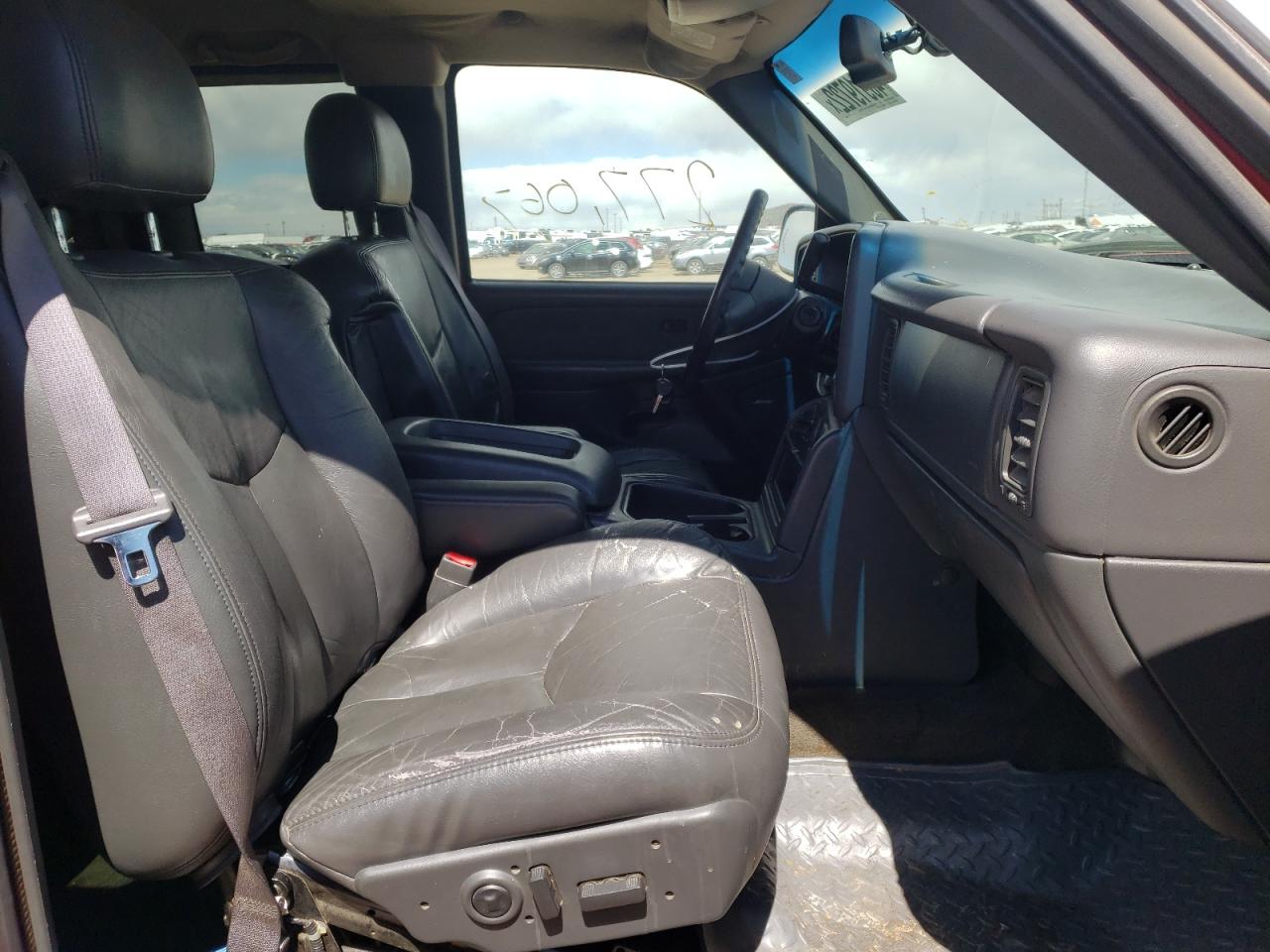 Photo 5 from auction – 2003 CHEVROLET SILVRDO LT with VIN 1GCEK19T03E280013