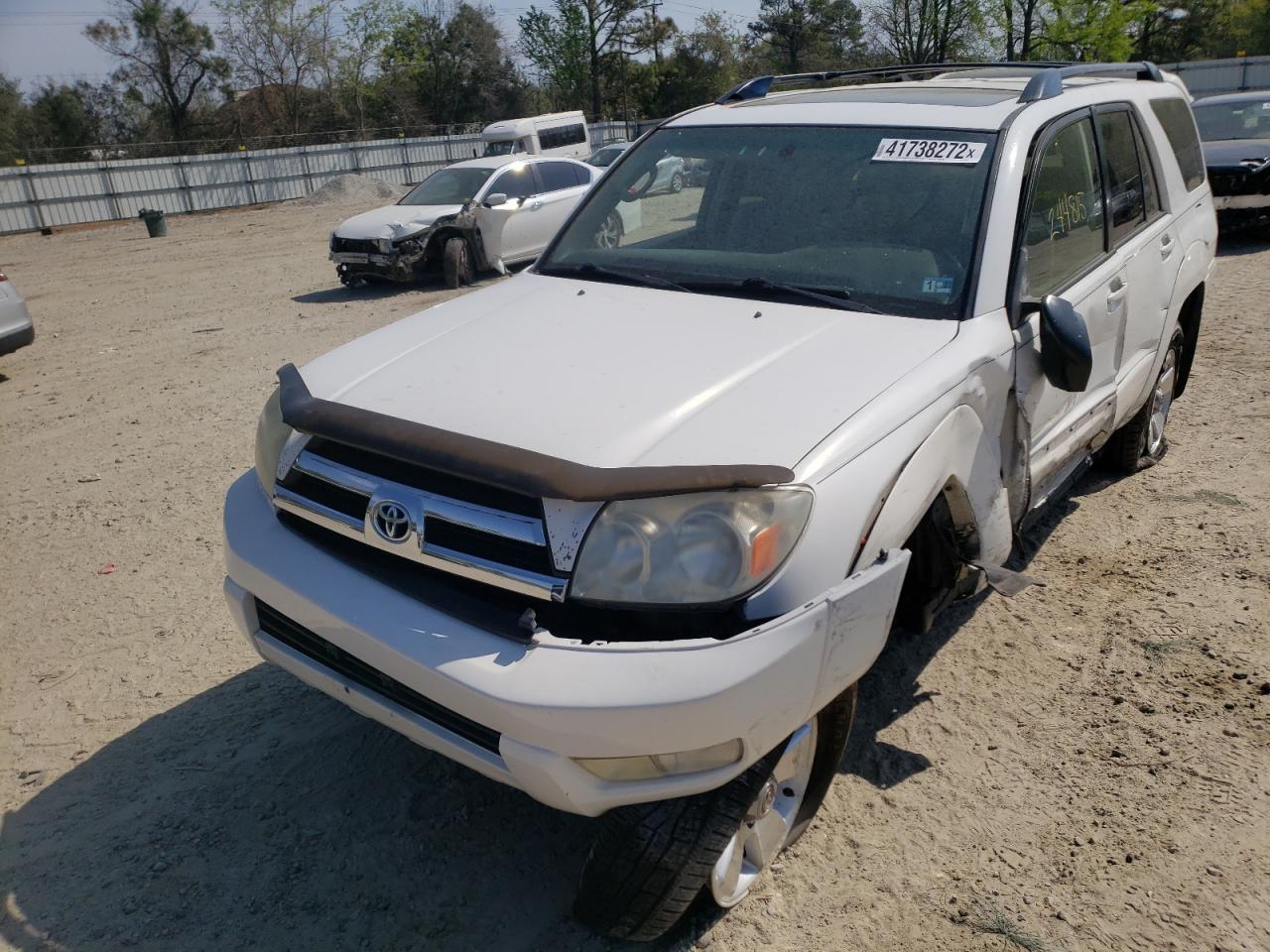 Photo 2 from auction – 2005 TOYOTA 4RUNNER SR with VIN JTEZU14RX58026667
