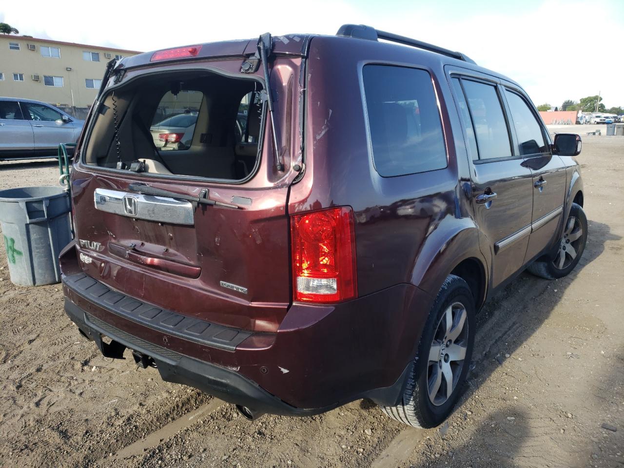 Photo 4 from auction – 2013 HONDA PILOT TOUR with VIN 5FNYF3H96DB018077