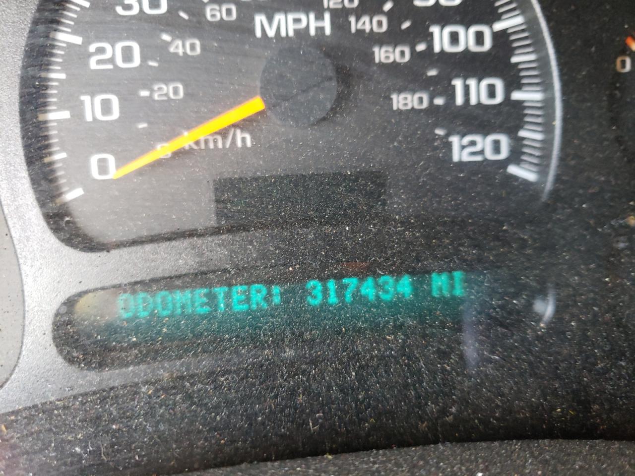 Photo 8 from auction – 2004 CHEVROLET SILVERADO with VIN 1GCEK19T74E138761