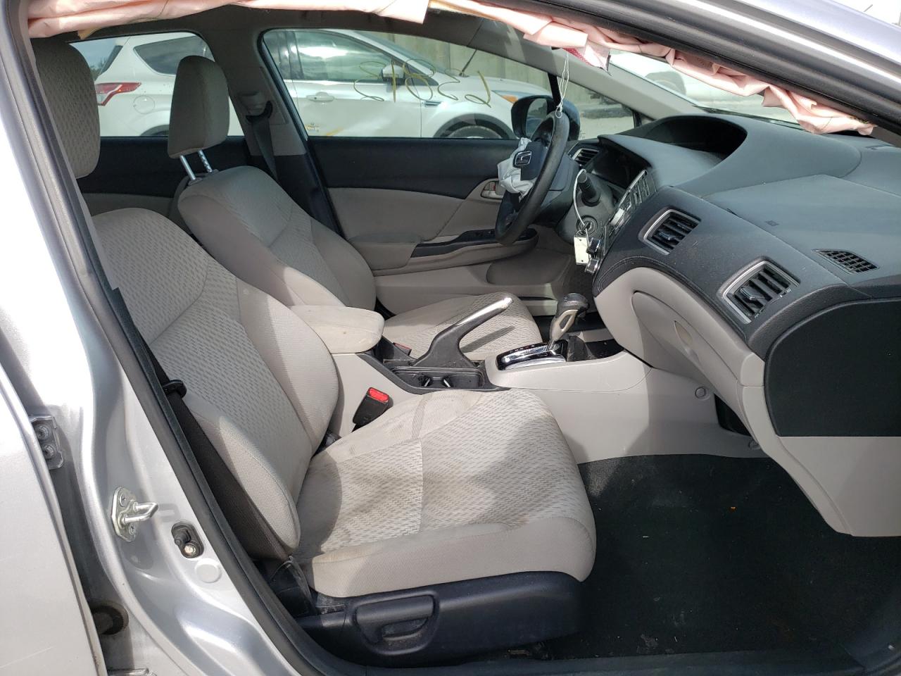 Photo 5 from auction – 2014 HONDA CIVIC LX with VIN 19XFB2F59EE062613